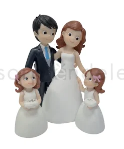 Pareja de Novios con Niña Alianzas y Niña Arras