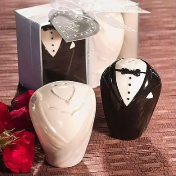 Salero y Pimentero Novios